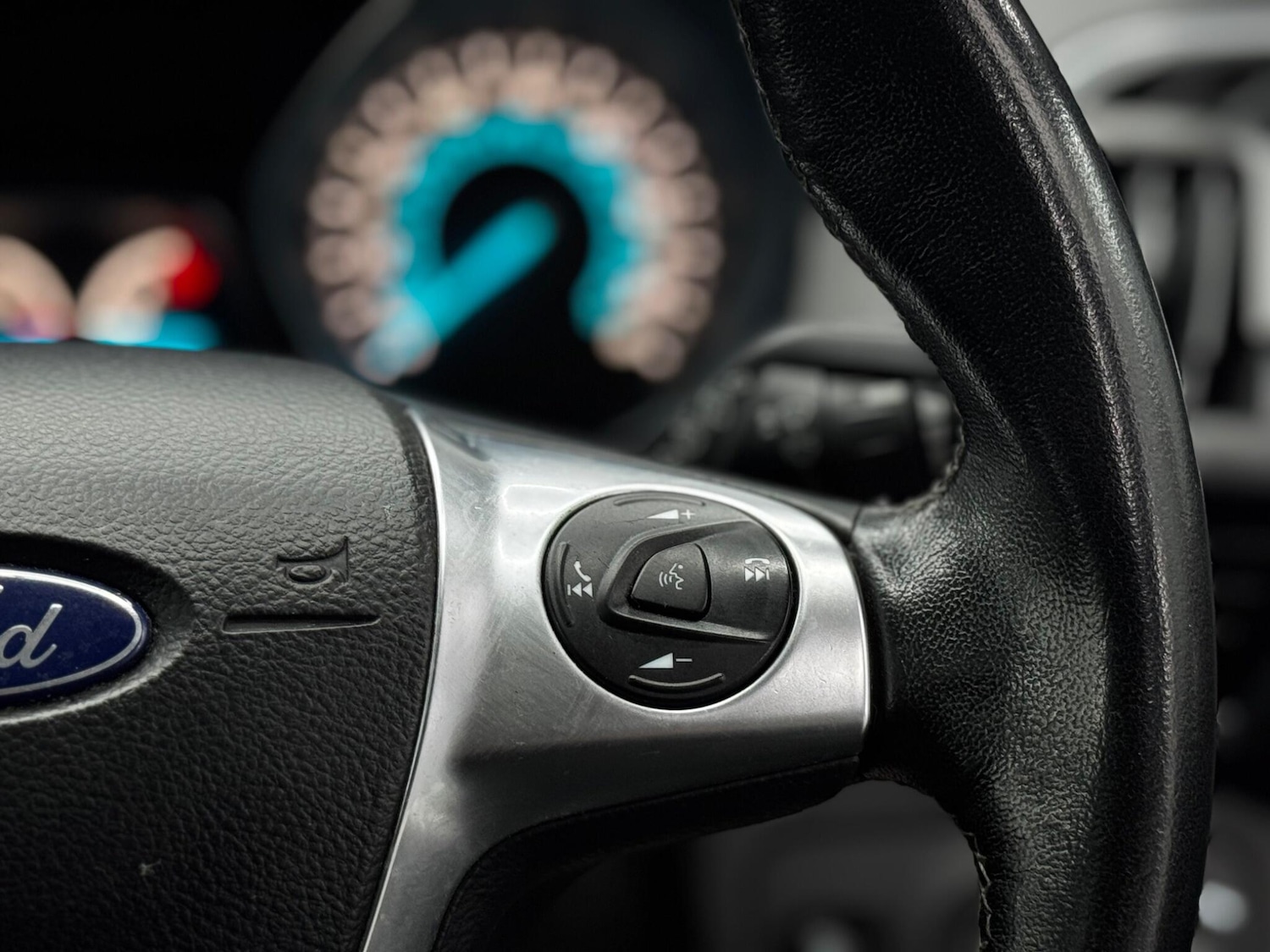 Used Ford Kuga 2013 for sale - 76371261: Photo 32