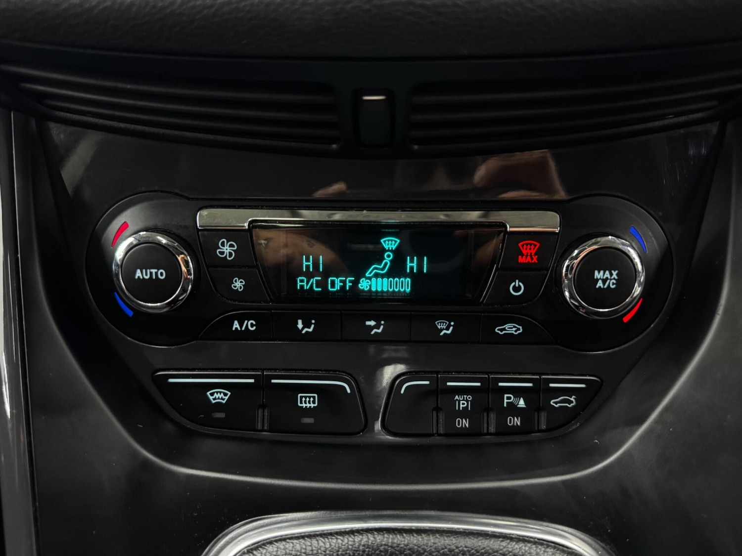 Used Ford Kuga 2013 for sale - 76371261: Photo 36