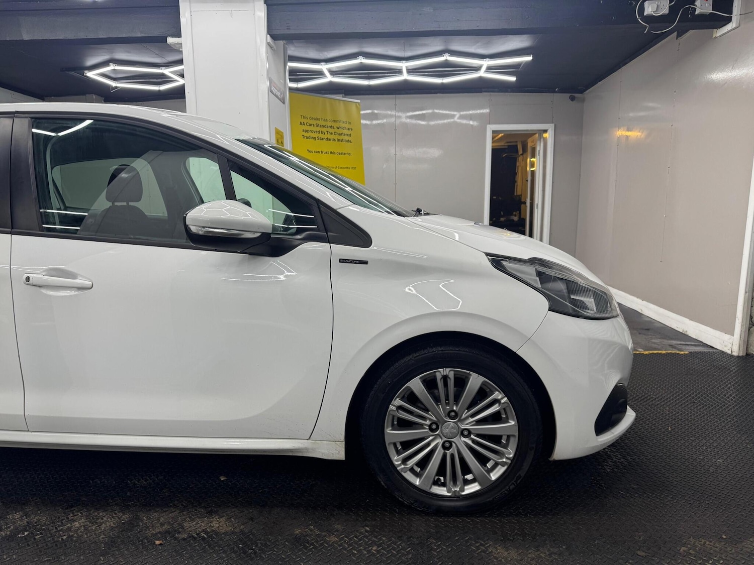 Used Peugeot 208 2018 for sale - 76422629: Photo 12
