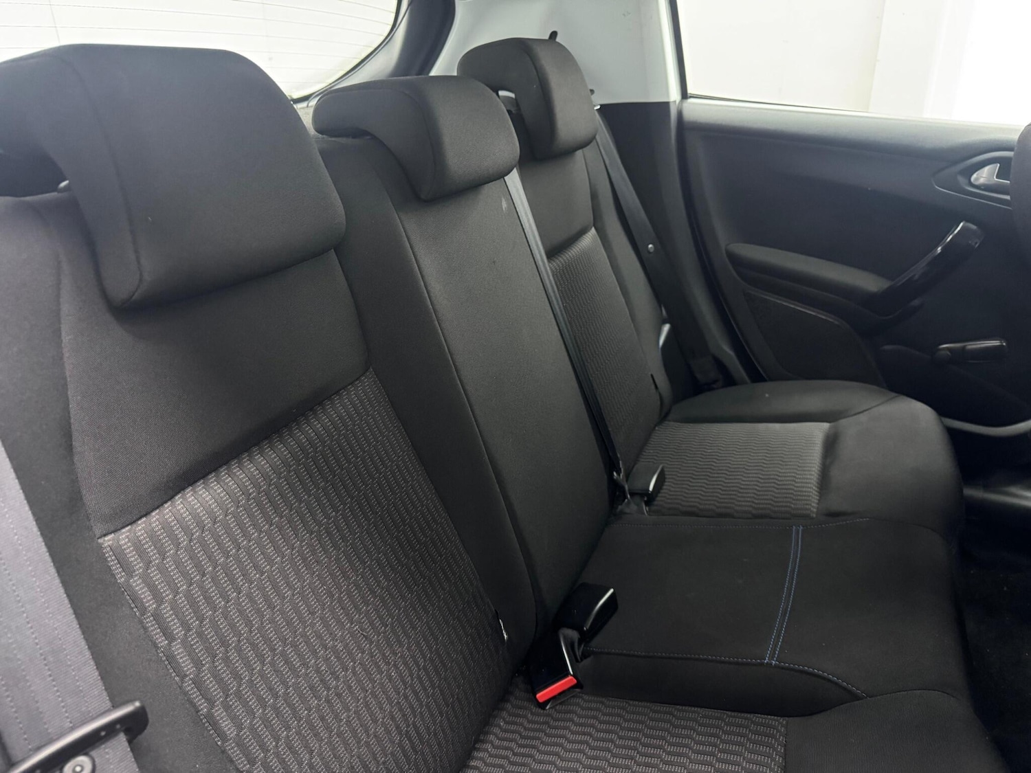 Used Peugeot 208 2018 for sale - 76422629: Photo 34