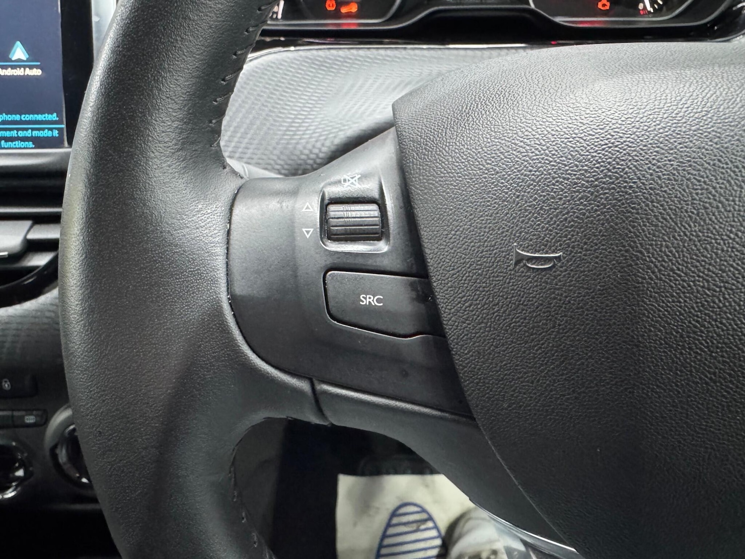 Used Peugeot 208 2018 for sale - 76422629: Photo 37