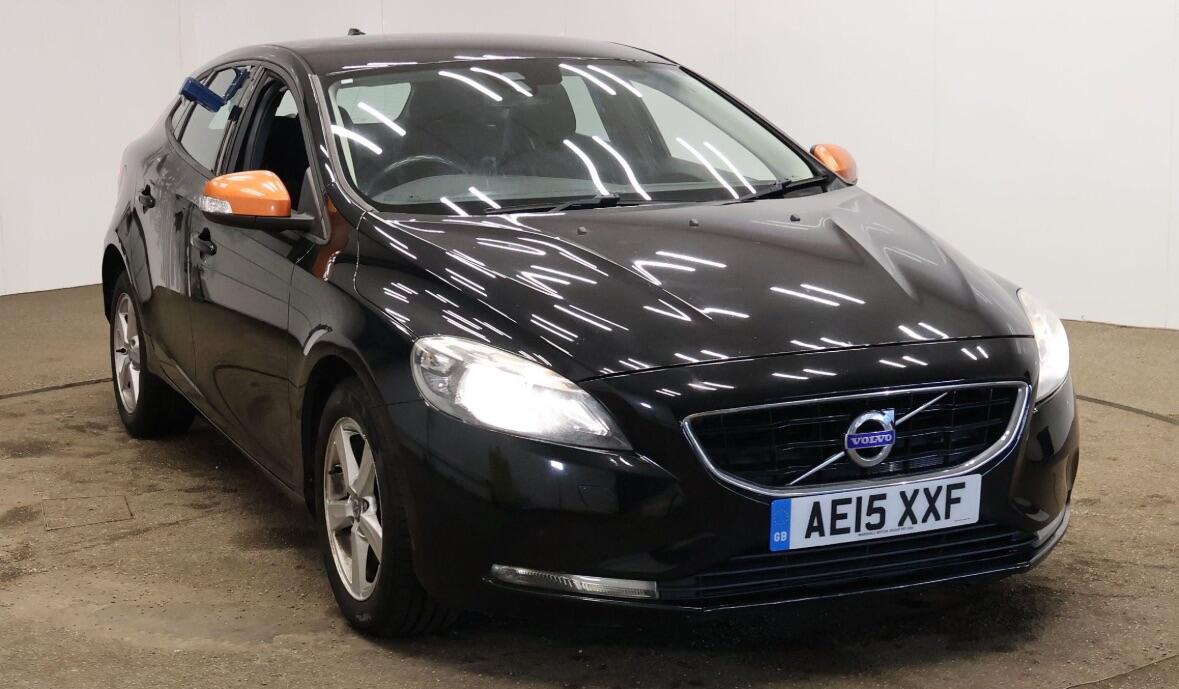 Used Volvo V40 2015 for sale - 76952235: Photo 1