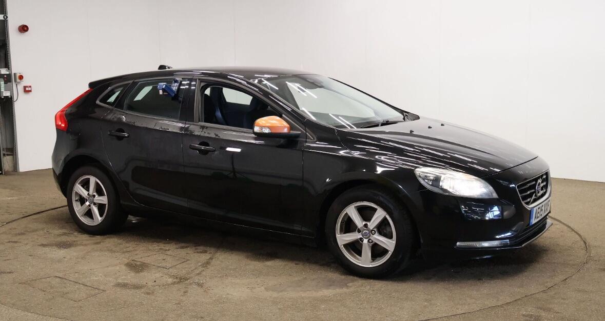 Used Volvo V40 2015 for sale - 76952235: Photo 5