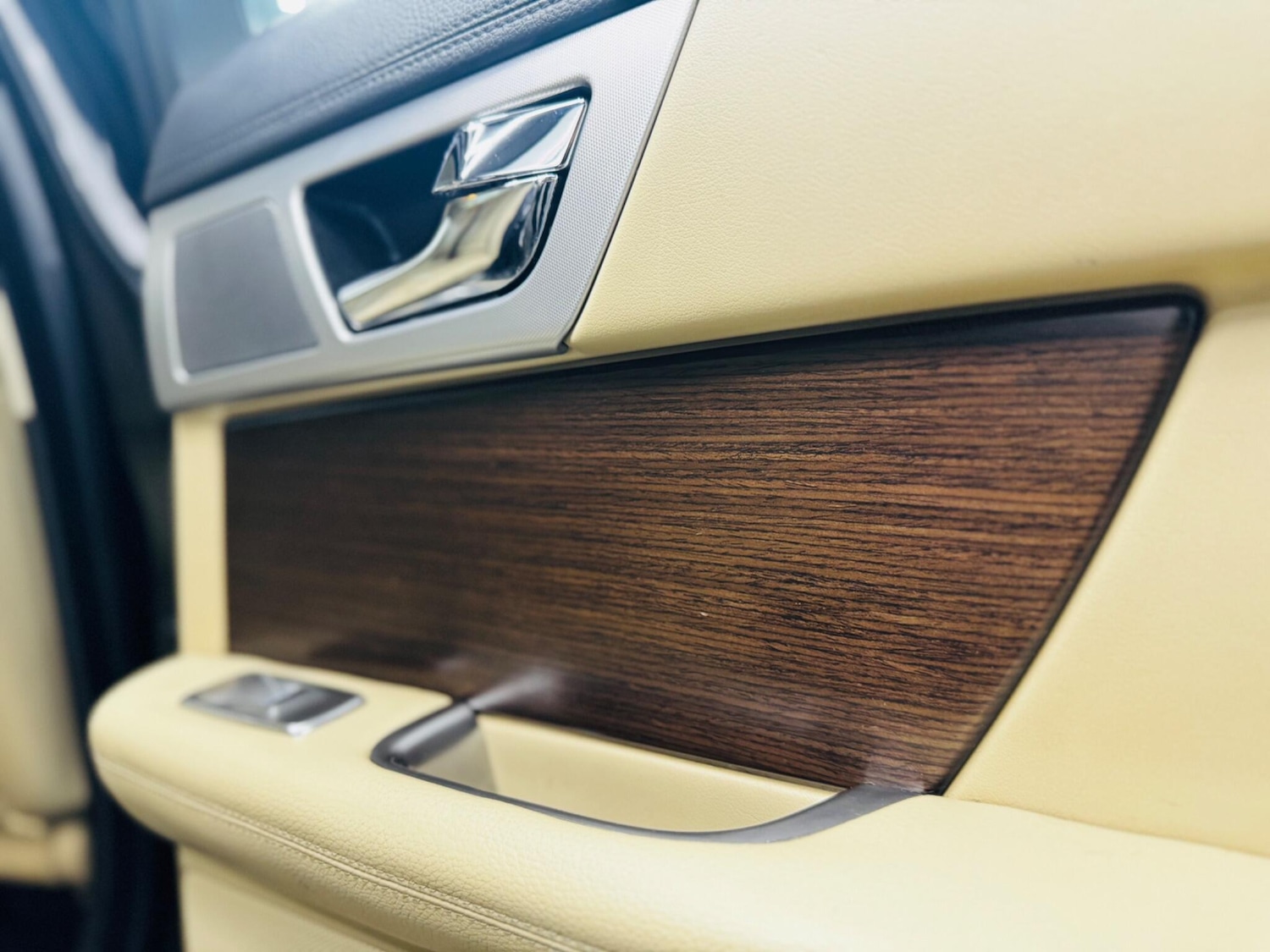 Used Jaguar XF 2013 for sale - 77253935: Photo 20