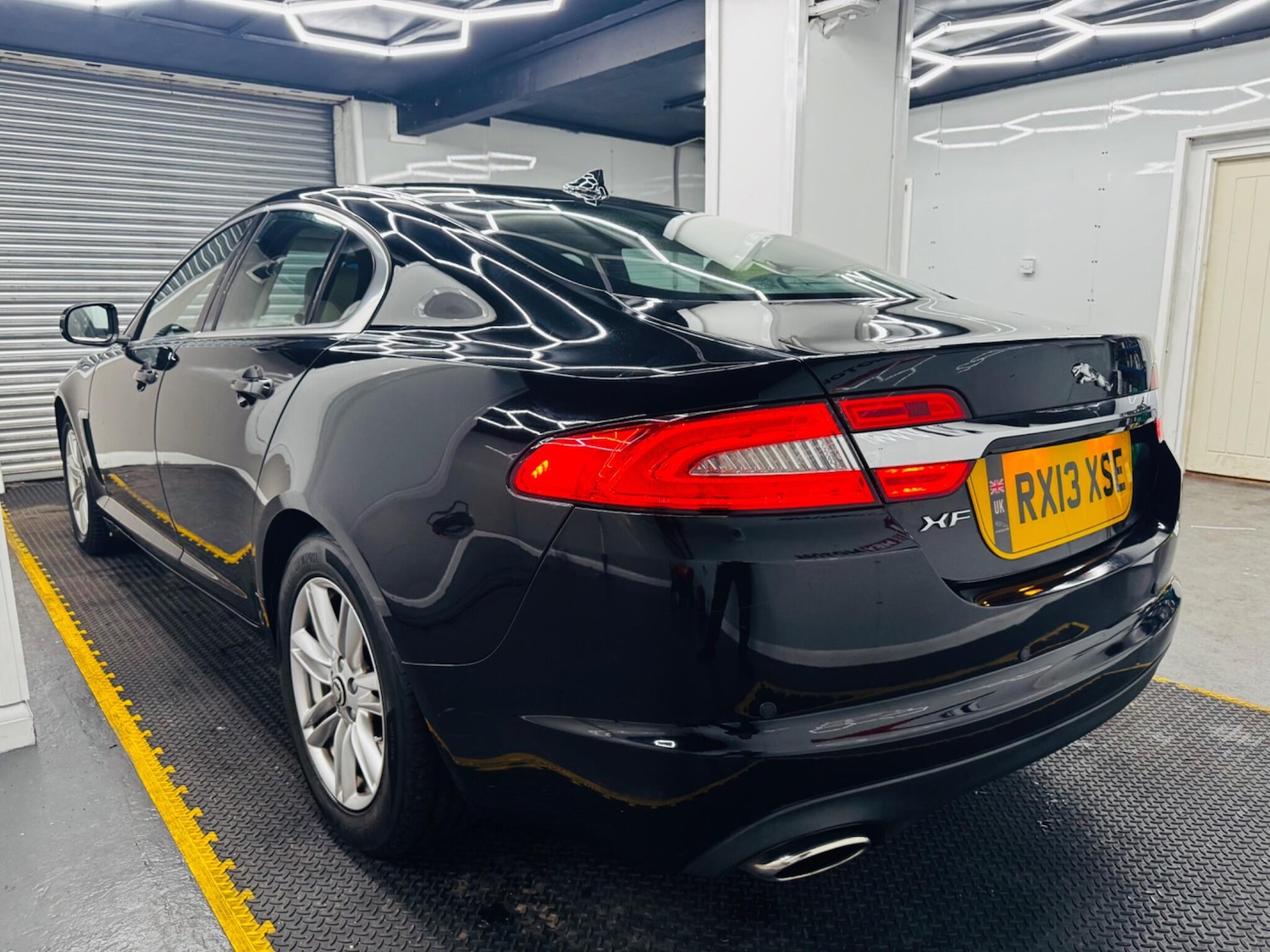 Used Jaguar XF 2013 for sale - 77253935: Photo 4