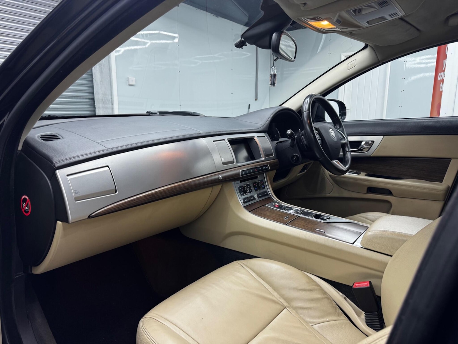 Used Jaguar XF 2013 for sale - 77253935: Photo 50