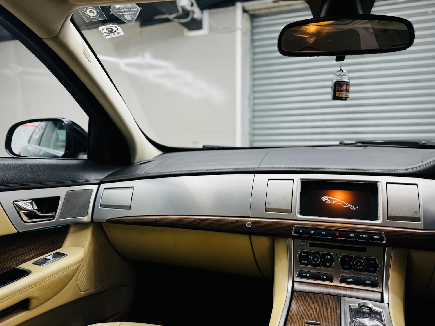 Used Jaguar XF 2013 for sale - 77253935: Photo 8