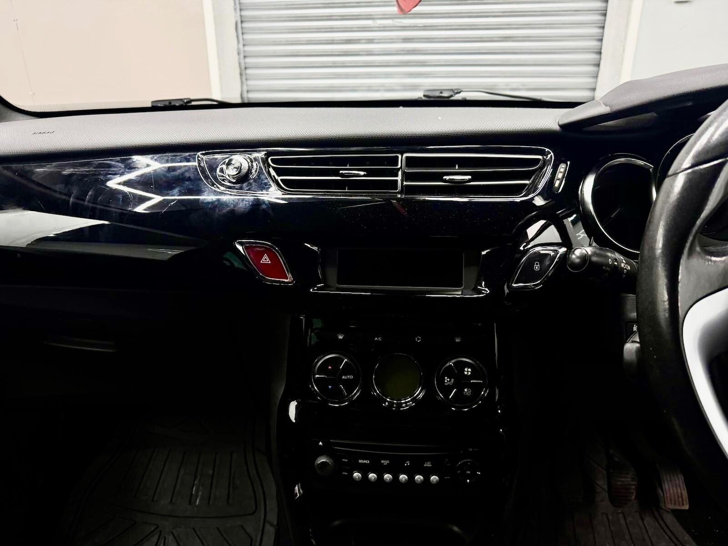 Used Citroen DS3 2012 for sale - 77144188: Photo 30