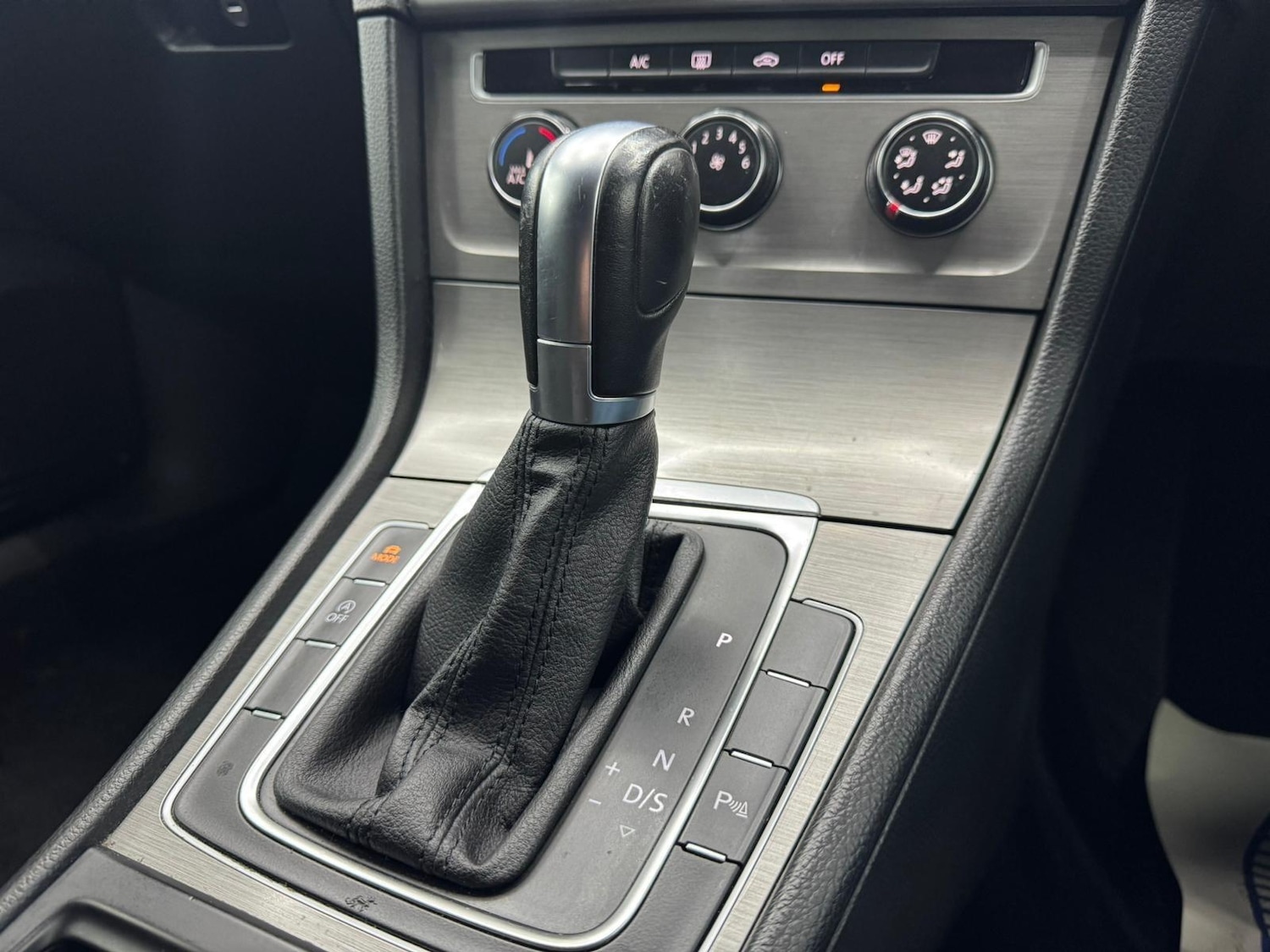 Used Volkswagen Golf 2015 for sale - 77081759: Photo 29