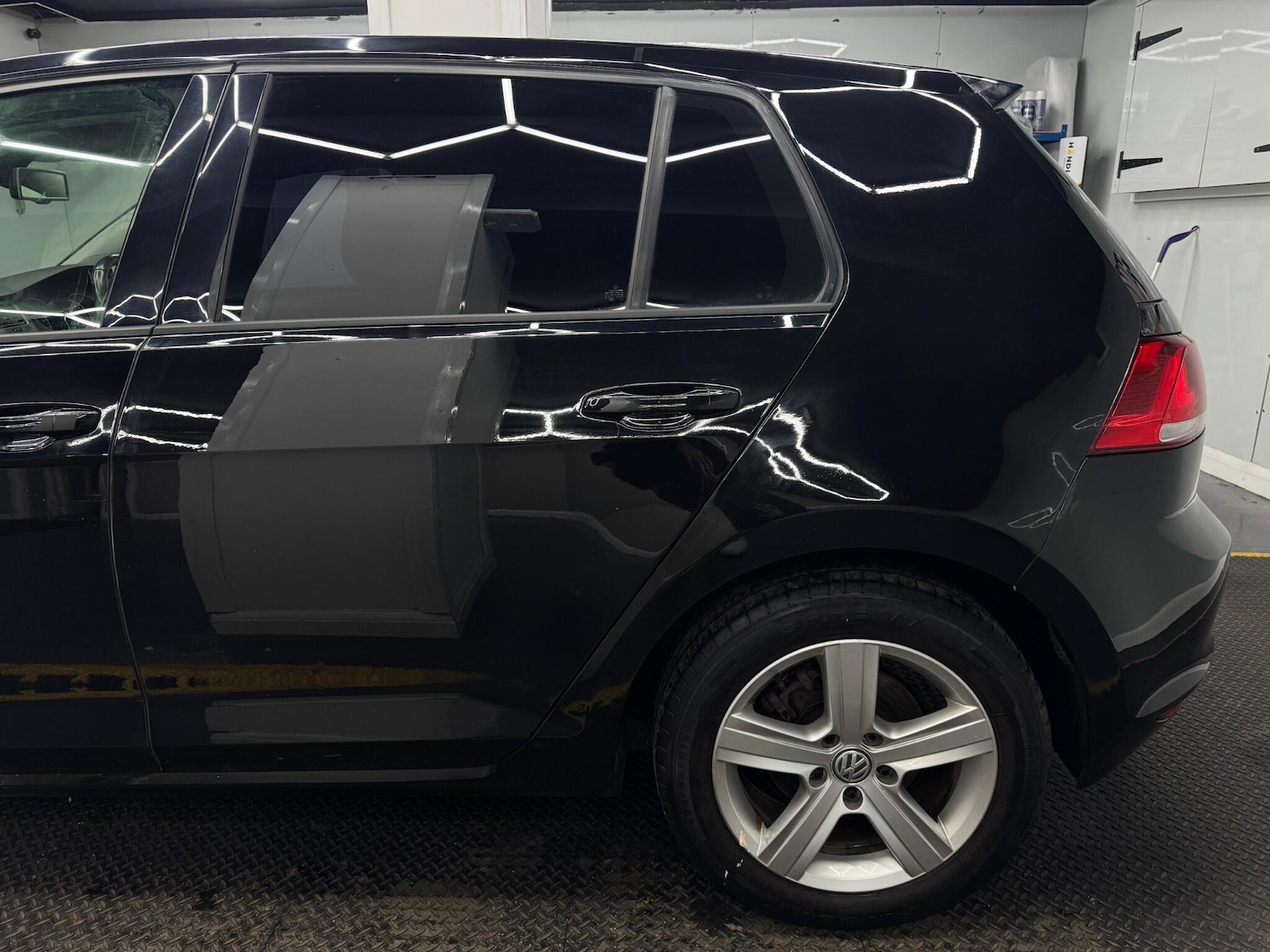 Used Volkswagen Golf 2015 for sale - 77081759: Photo 38