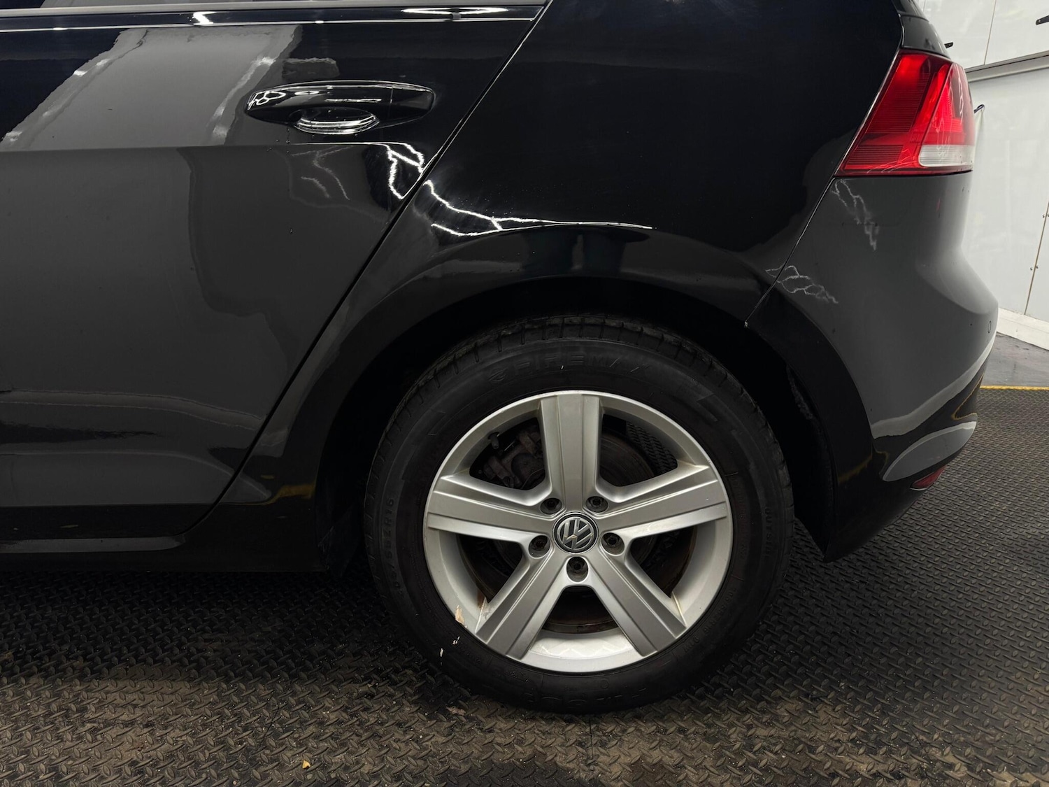 Used Volkswagen Golf 2015 for sale - 77081759: Photo 39