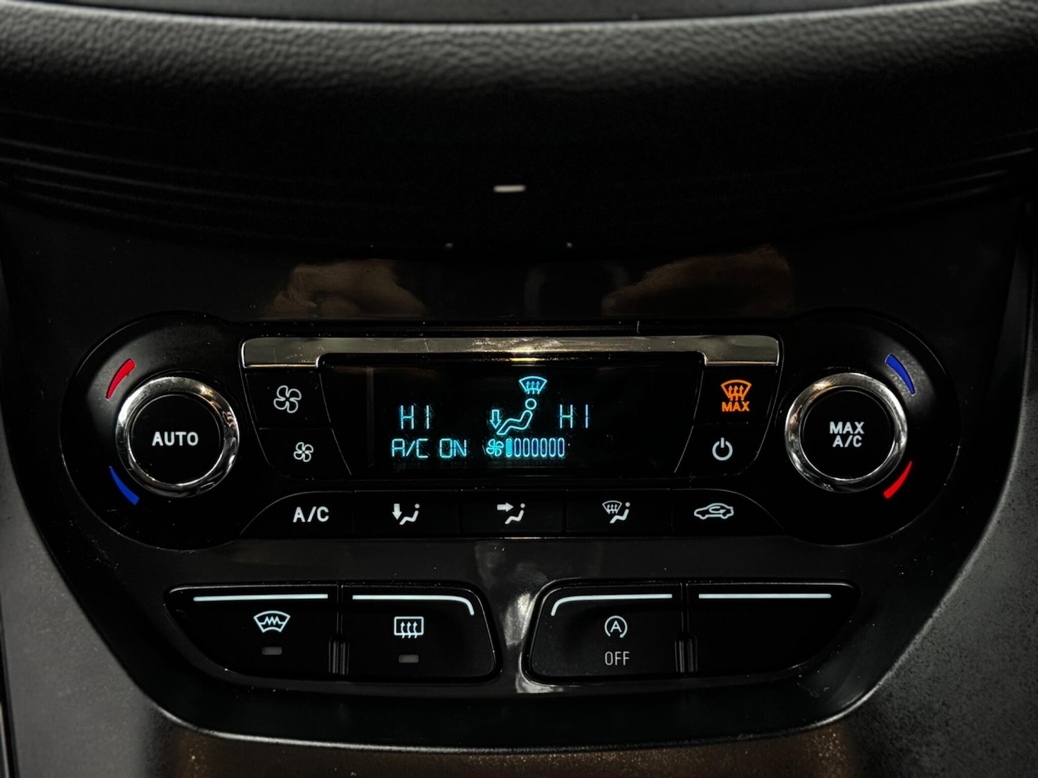 Used Ford Kuga 2016 for sale - 76371524: Photo 45