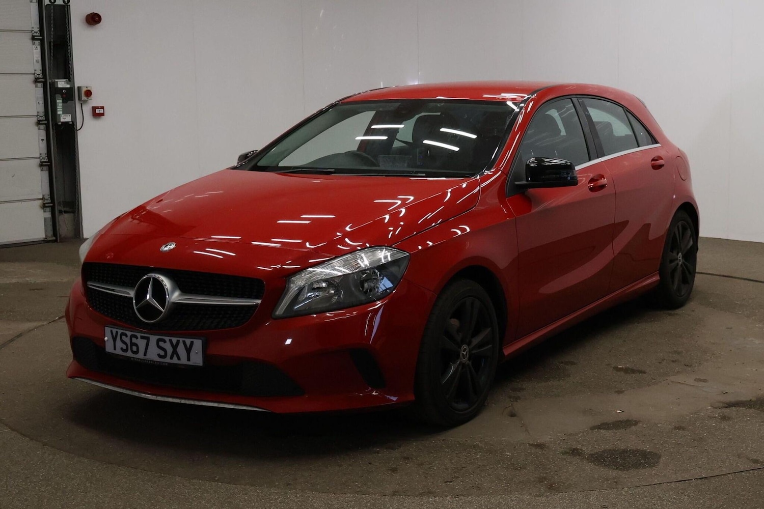 Used Mercedes-Benz A-Class 2017 for sale - 77131621: Photo 2