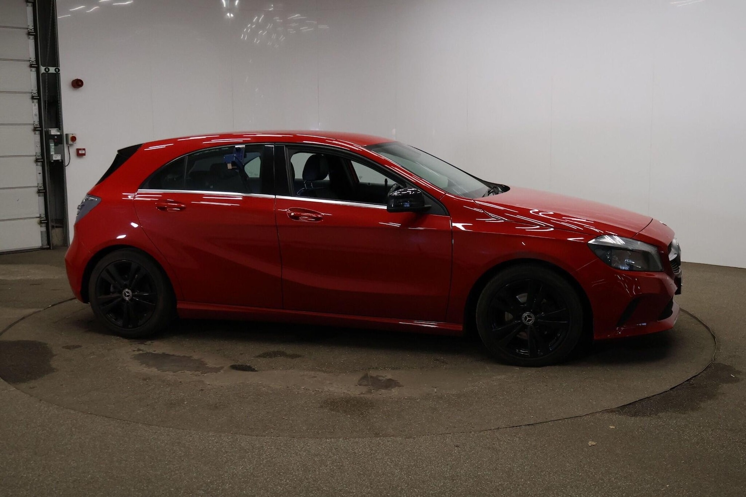 Used Mercedes-Benz A-Class 2017 for sale - 77131621: Photo 3