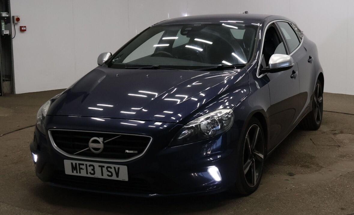 Used Volvo V40 2013 for sale - 77074222: Photo 2