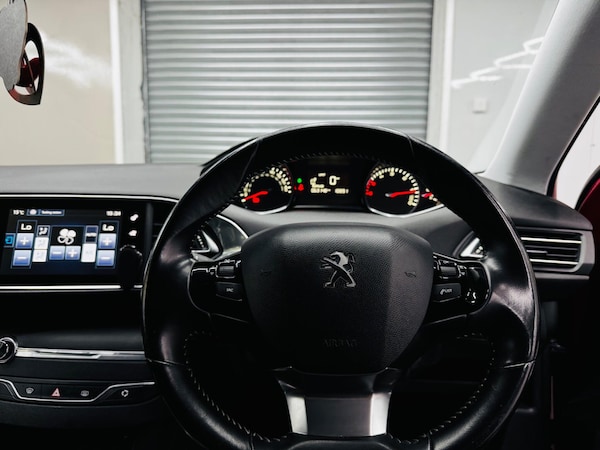 Used Peugeot 308 2015 for sale - 76314508: Photo 31