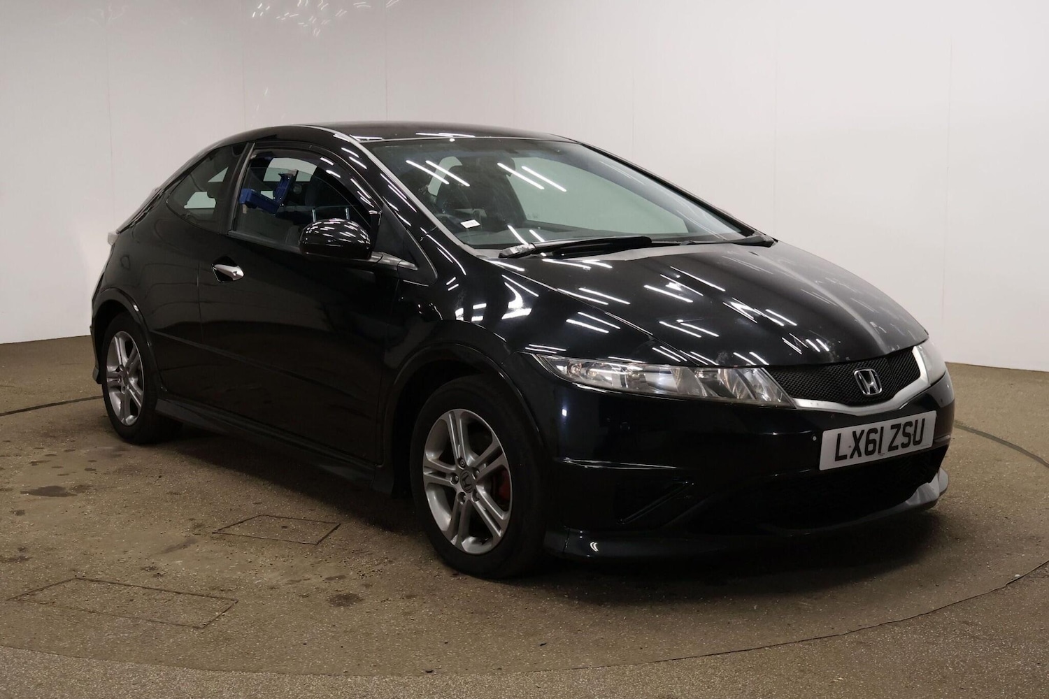 Used Honda Civic 2011 for sale - 76294462: Photo 1