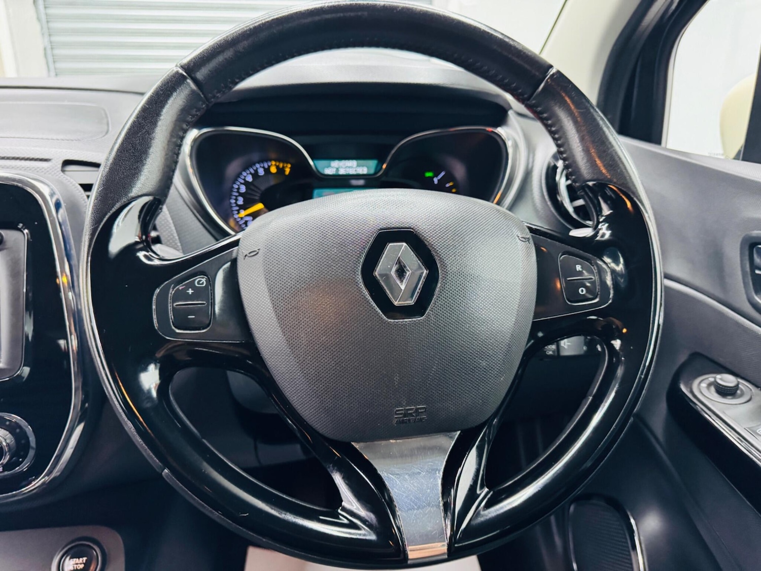 Used Renault Captur 2014 for sale - 75657486: Photo 31