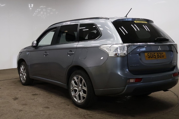 Used Mitsubishi Outlander 2015 for sale - 76294656: Photo 3