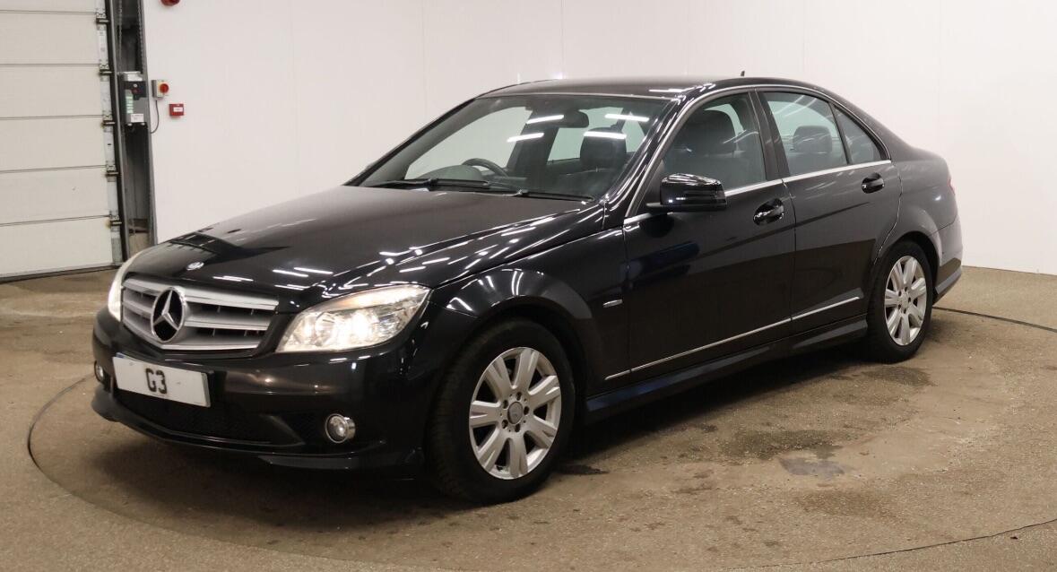 Used Mercedes-Benz C Class 2010 for sale - 77074910: Photo 3