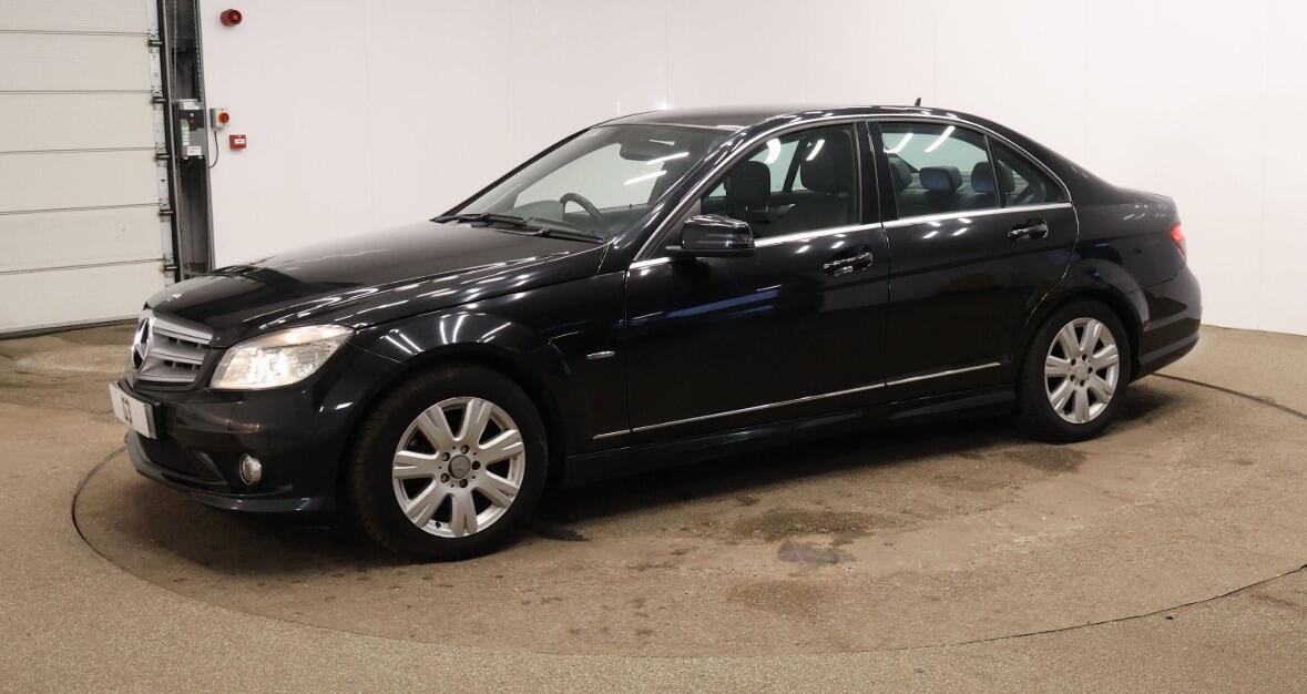 Used Mercedes-Benz C Class 2010 for sale - 77074910: Photo 5