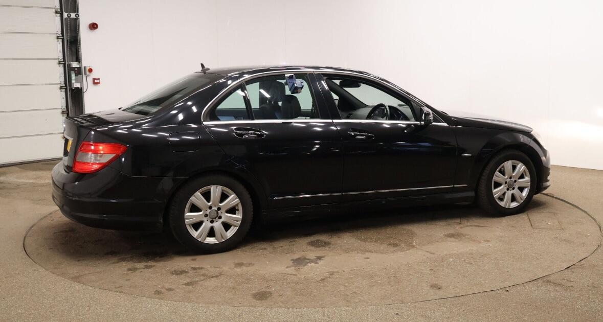 Used Mercedes-Benz C Class 2010 for sale - 77074910: Photo 8