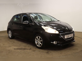 Peugeot - 208