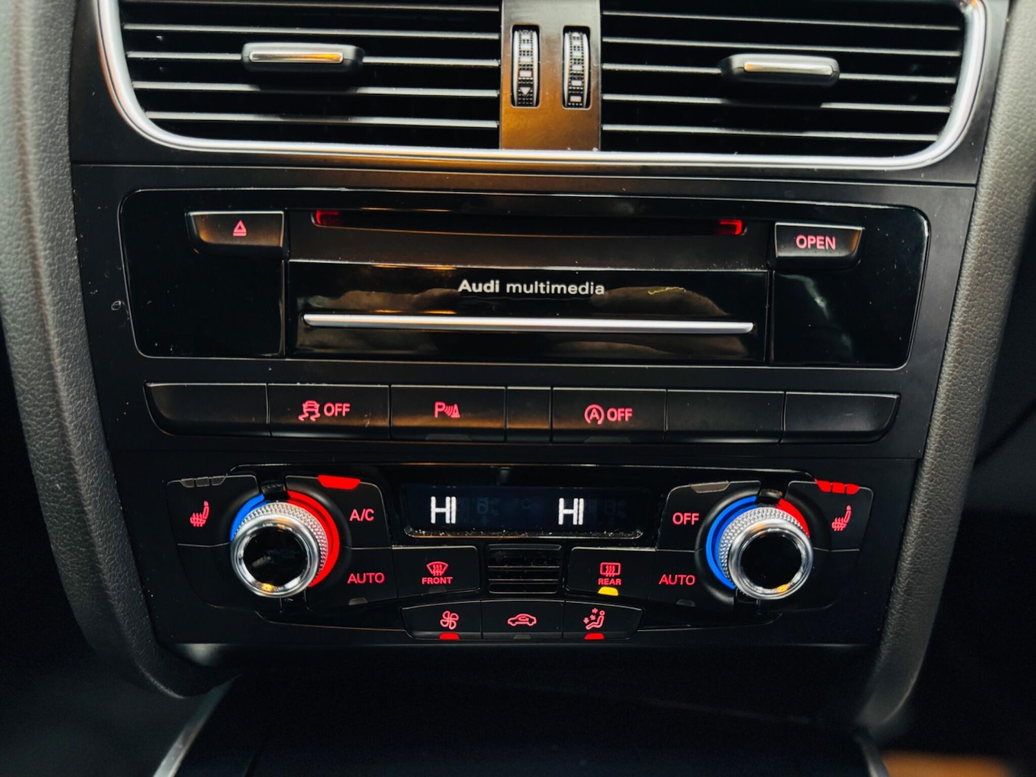 Used Audi A4 2014 for sale - 77109530: Photo 38