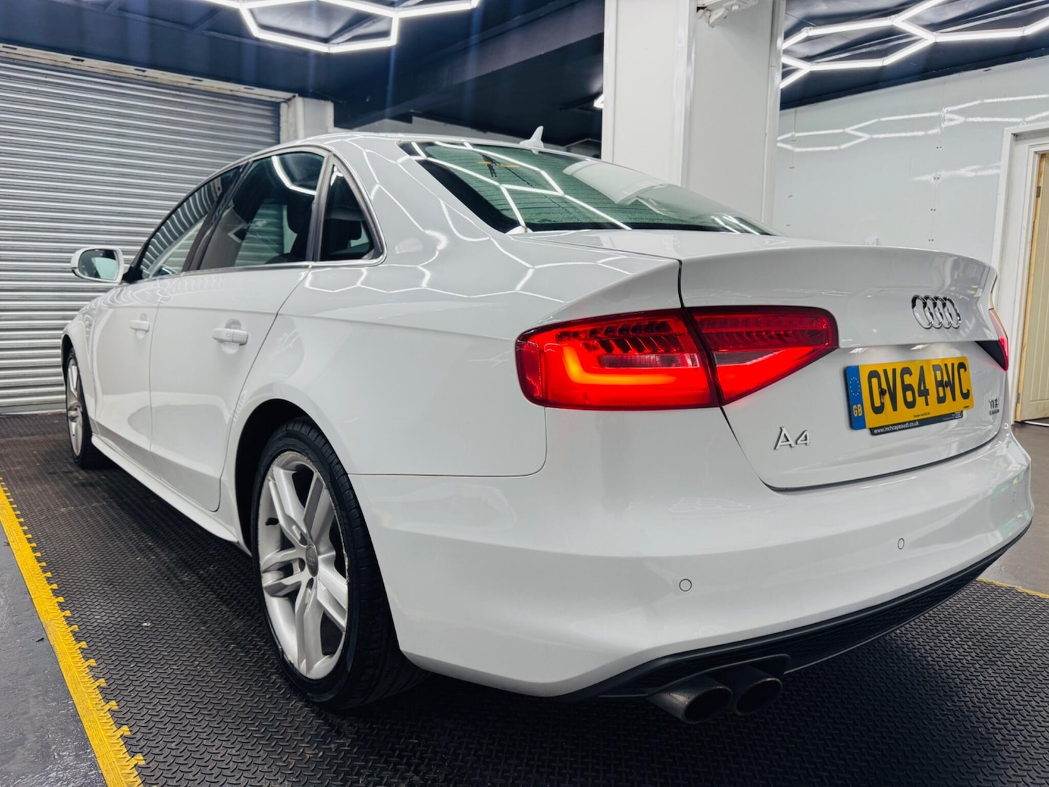 Used Audi A4 2014 for sale - 77109530: Photo 4