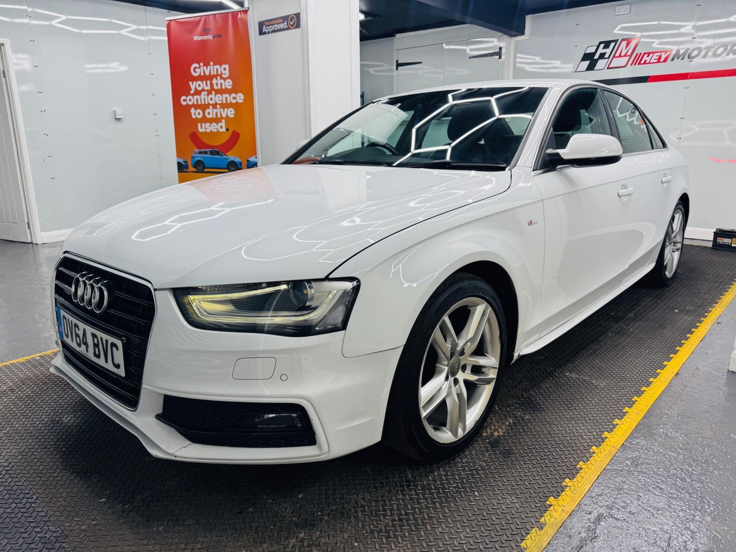 Used Audi A4 2014 for sale - 77109530: Photo 5