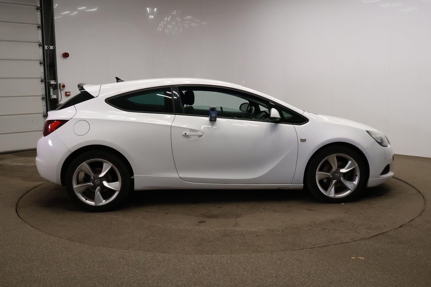 Used Vauxhall Astra GTC 2013 for sale - 77216122: Photo 8