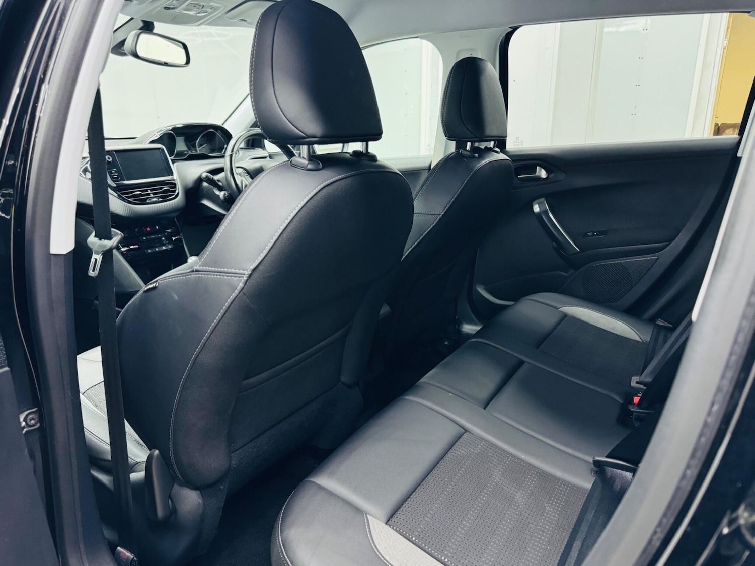 Used Peugeot 2008 2018 for sale - 75657388: Photo 13