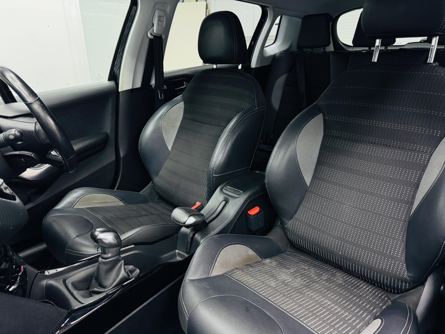 Used Peugeot 2008 2018 for sale - 75657388: Photo 14