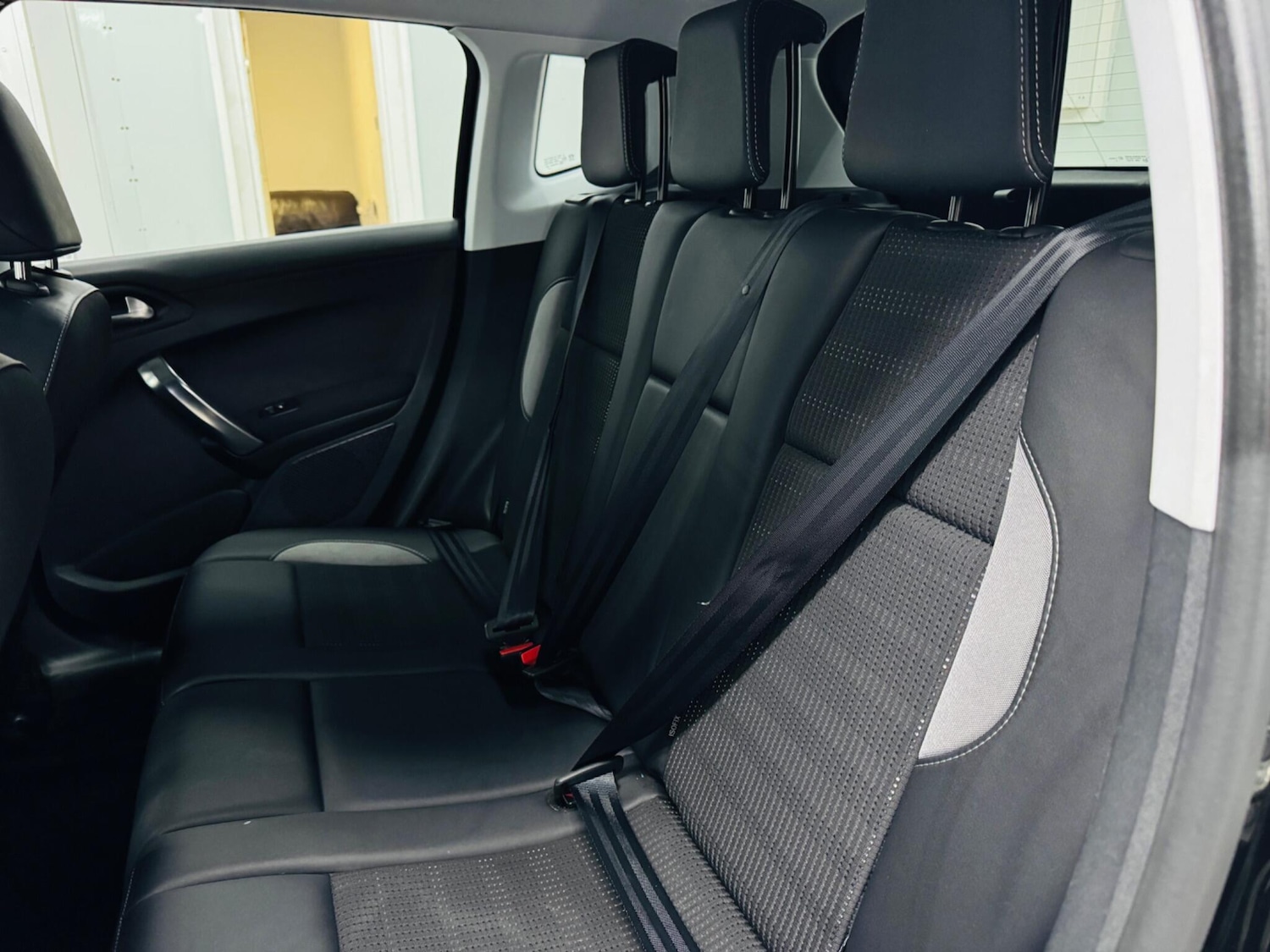 Used Peugeot 2008 2018 for sale - 75657388: Photo 15