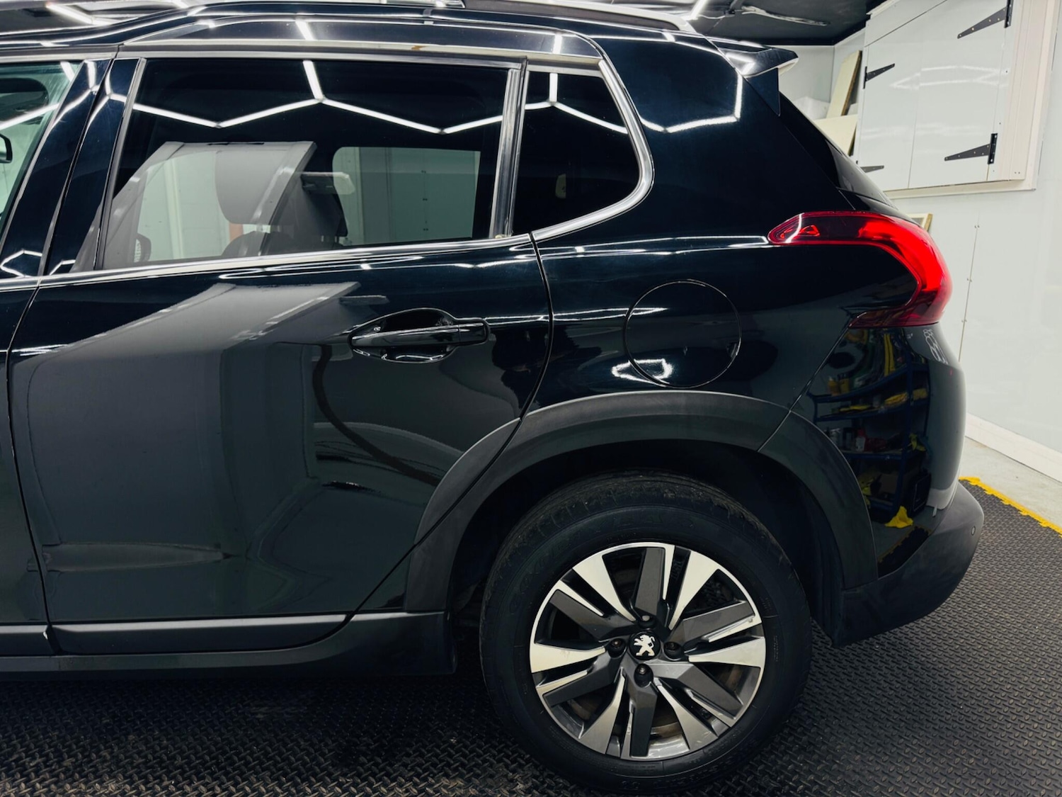 Used Peugeot 2008 2018 for sale - 75657388: Photo 16