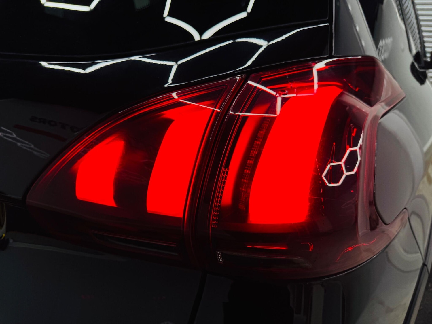 Used Peugeot 2008 2018 for sale - 75657388: Photo 22