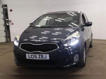 Used Kia Carens 2015 for sale - 75589595: Photo