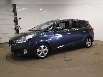 Used Kia Carens 2015 for sale - 75589595: Photo