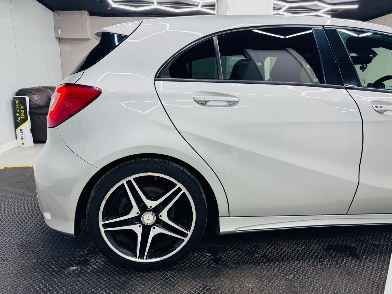 Used Mercedes-Benz A-Class 2015 for sale - 76306816: Photo 33