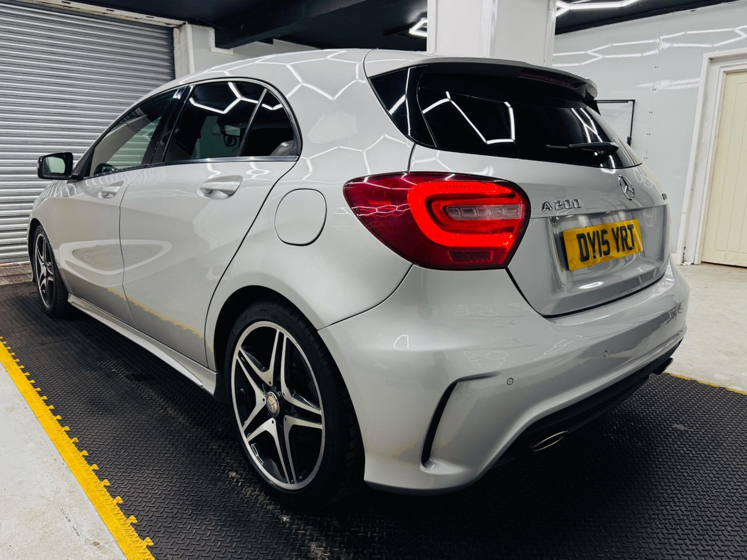 Used Mercedes-Benz A-Class 2015 for sale - 76306816: Photo 5