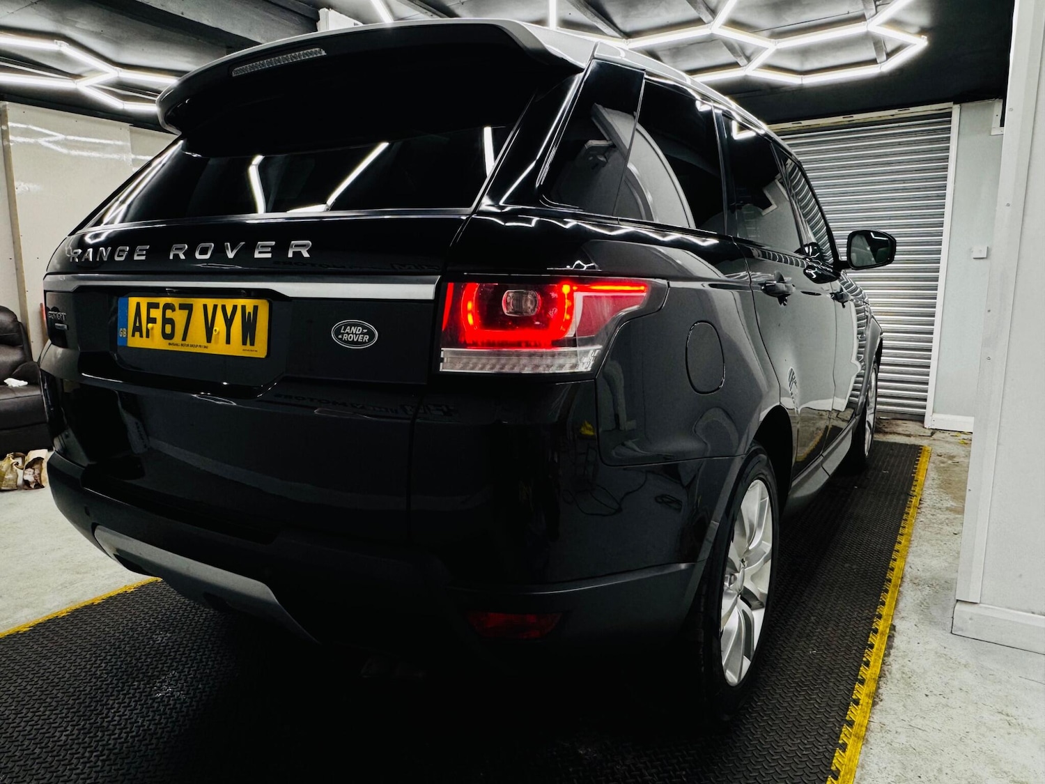 Used Land Rover Range Rover Sport 2017 for sale - 76336507: Photo 18