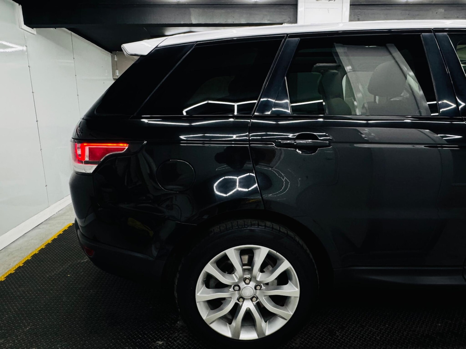 Used Land Rover Range Rover Sport 2017 for sale - 76336507: Photo 40