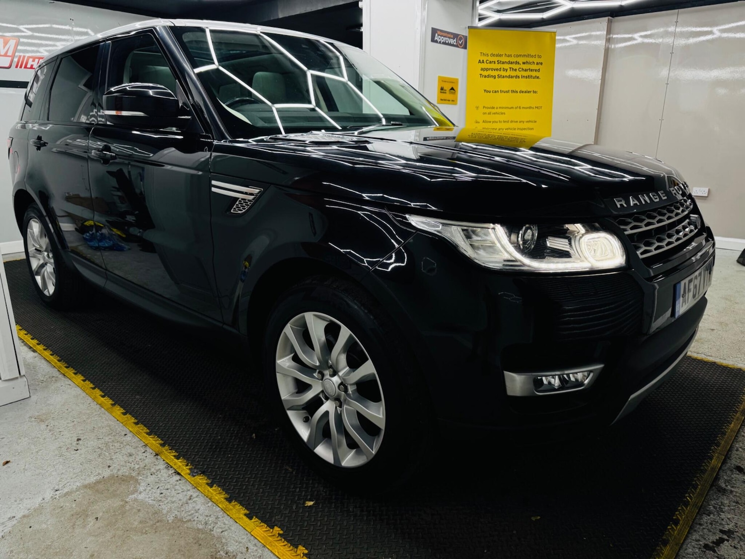 Used Land Rover Range Rover Sport 2017 for sale - 76336507: Photo 6