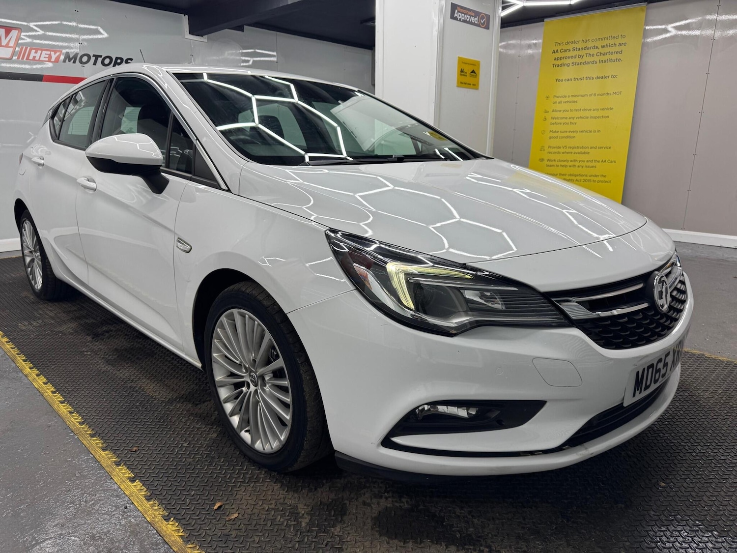 Used Vauxhall Astra 2015 for sale - 76423726: Photo 1