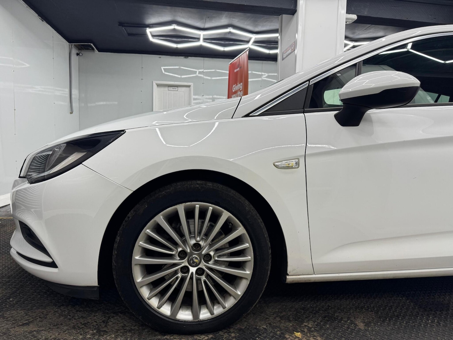 Used Vauxhall Astra 2015 for sale - 76423726: Photo 10