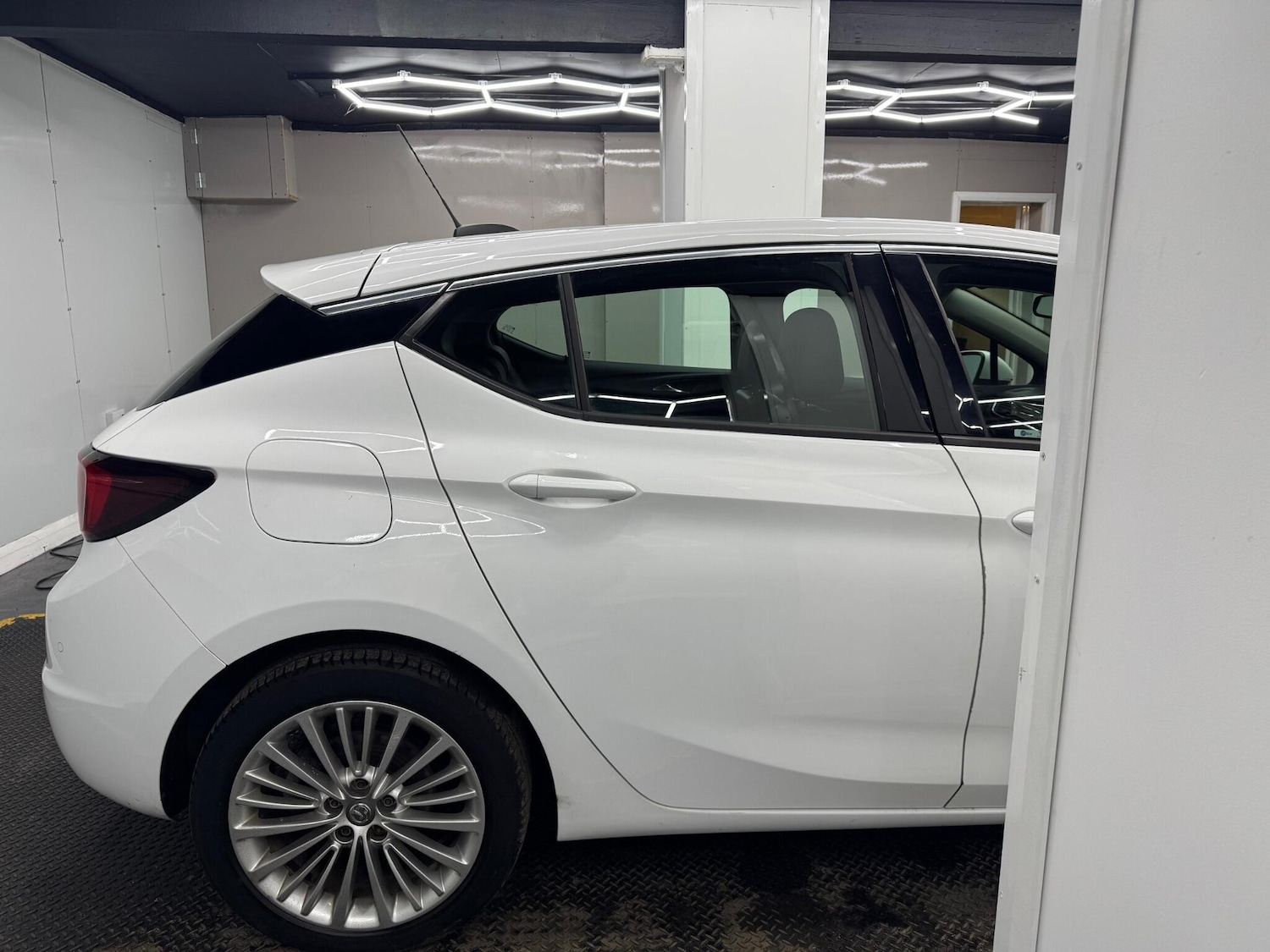 Used Vauxhall Astra 2015 for sale - 76423726: Photo 13