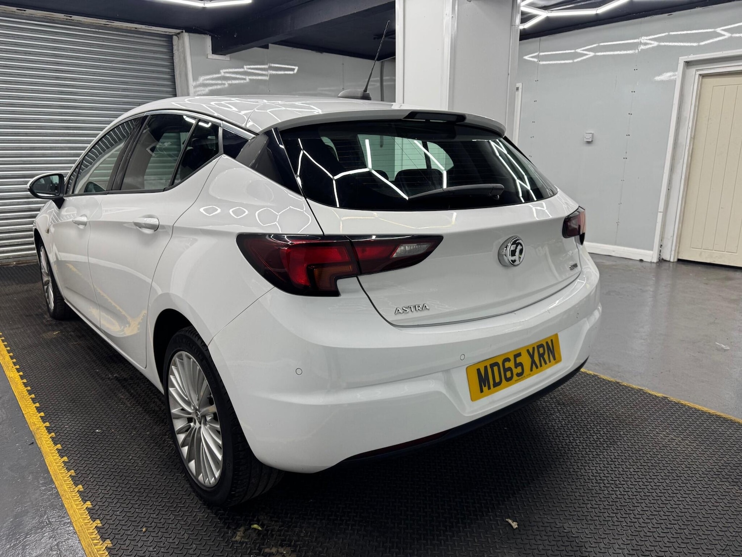 Used Vauxhall Astra 2015 for sale - 76423726: Photo 19
