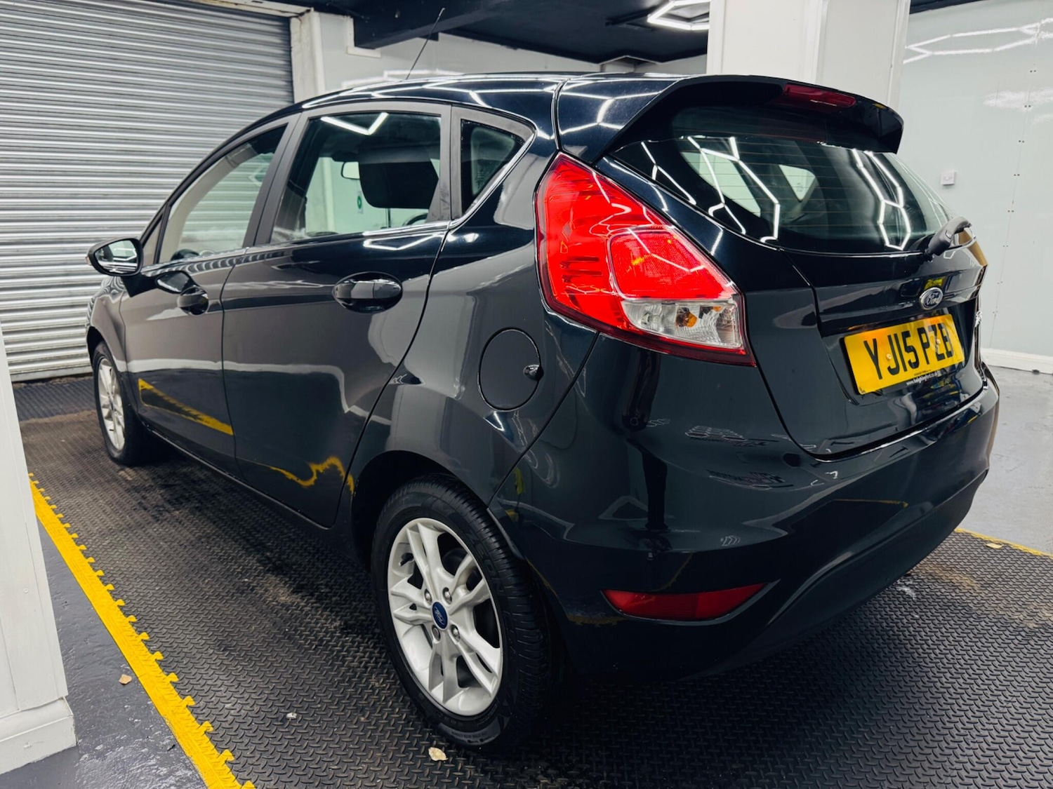 Used Ford Fiesta 2016 for sale - 77120239: Photo 4