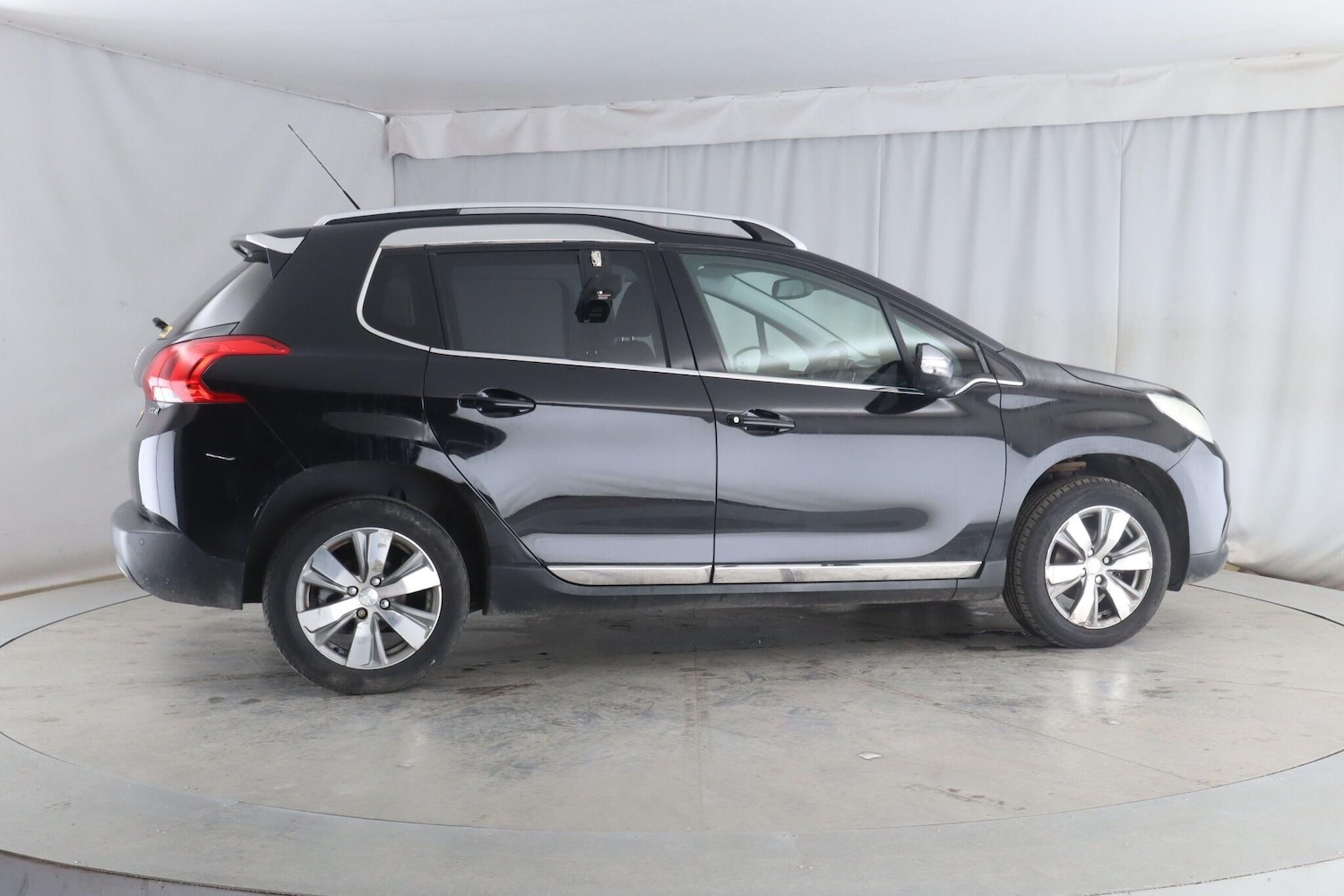 Used Peugeot 2008 2015 for sale - 76389083: Photo 9