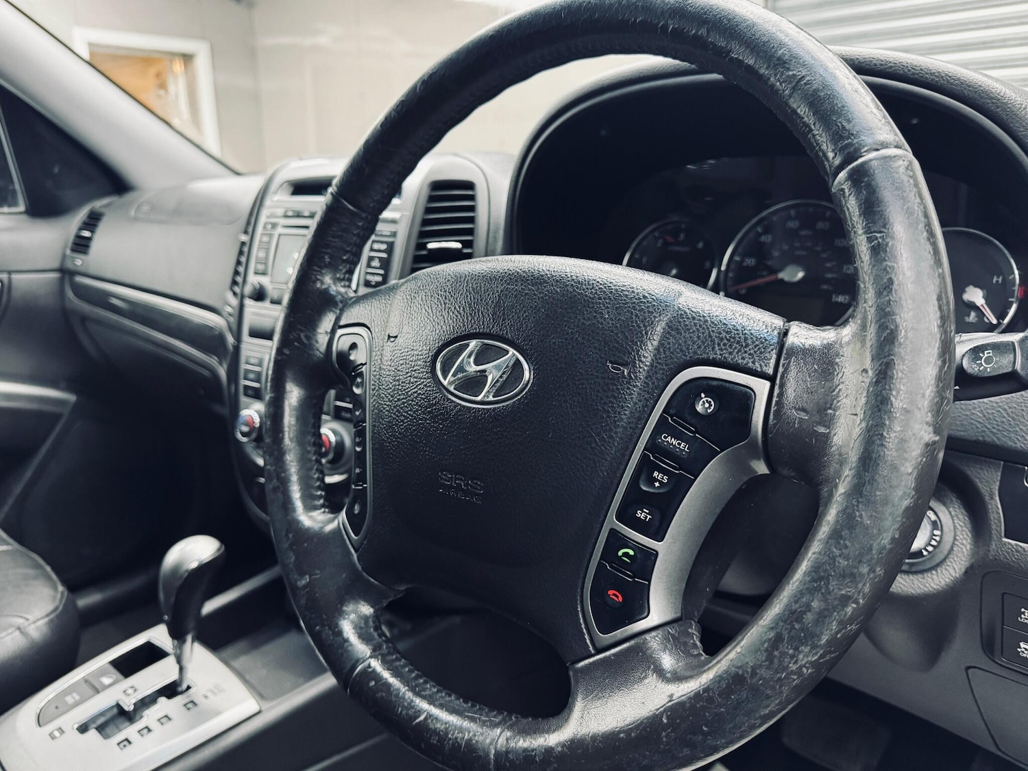 Used Hyundai Santa Fe 2012 for sale - 77120571: Photo 31